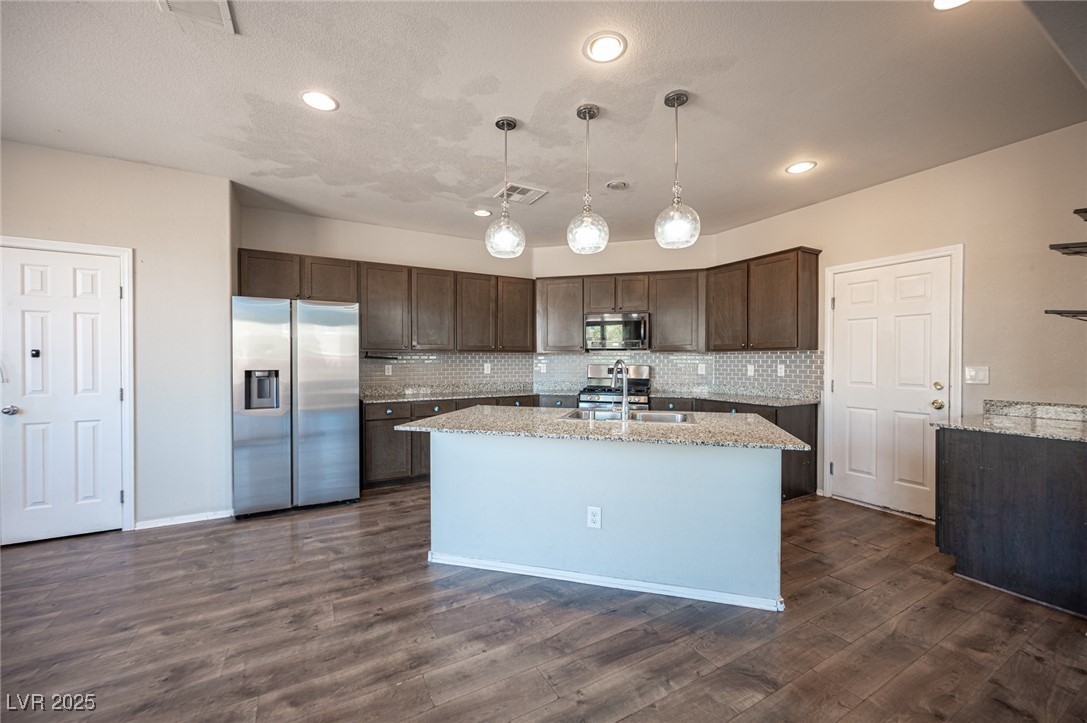 5856 Country Lake Lane