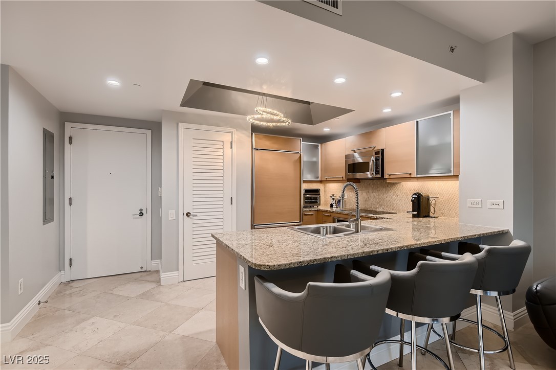 322 Karen Avenue 506
