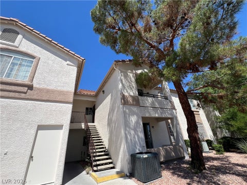 Condo For Sale - 1830 N Buffalo Drive #1070<br/> Las Vegas, NV 89128