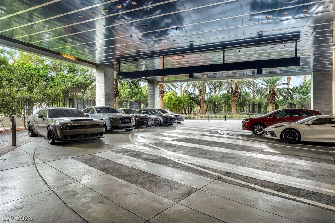 4381 W Flamingo Road 1007