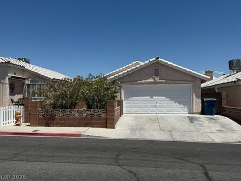 Tiny photo for 6516 Moon Roses Court, Las Vegas, NV 89108 (MLS # 2791778)