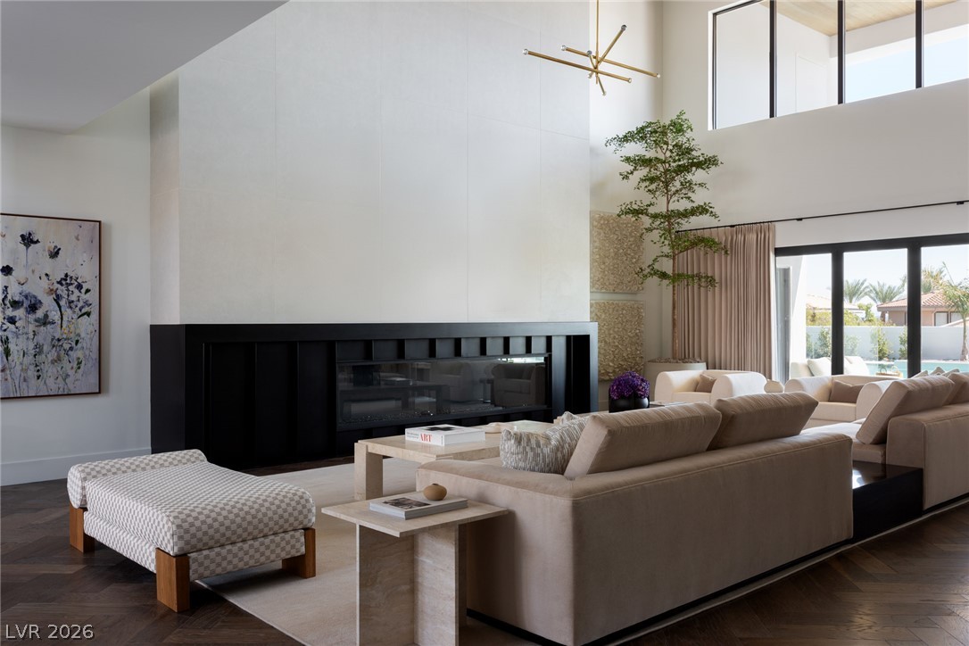 5086 Scenic Ridge Drive