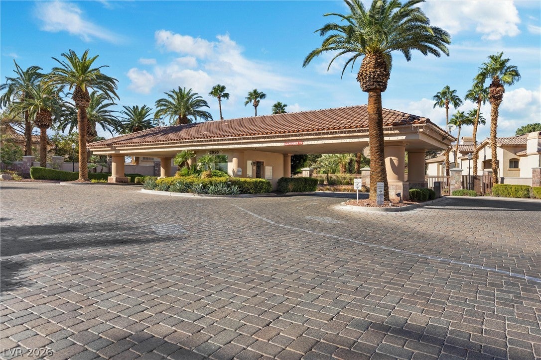 2050 W Warm Springs Road 3221
