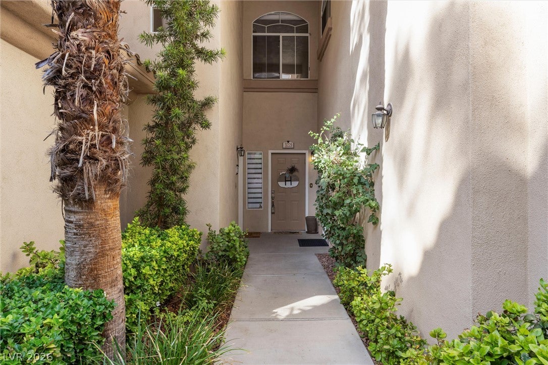2050 W Warm Springs Road 3221