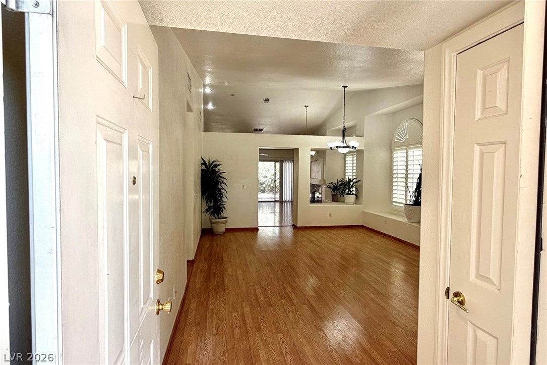 1809 Lyell Canyon Lane