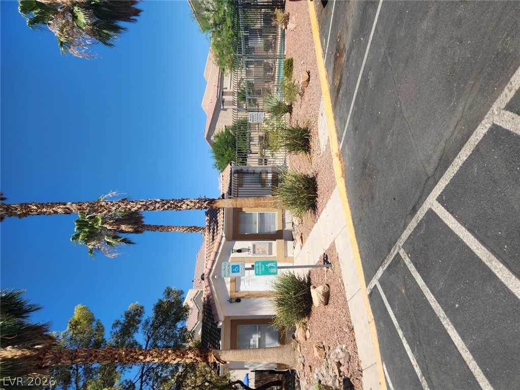 3298 Dragon Fly Street