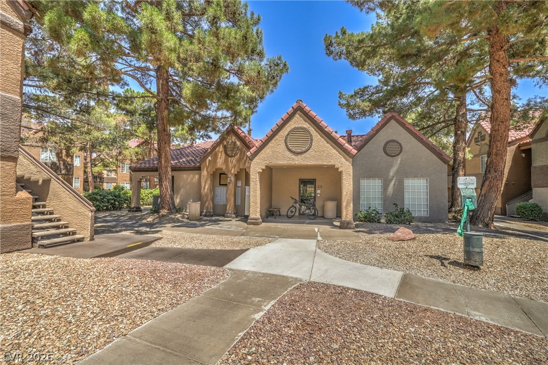 2200 S Fort Apache Road 1029