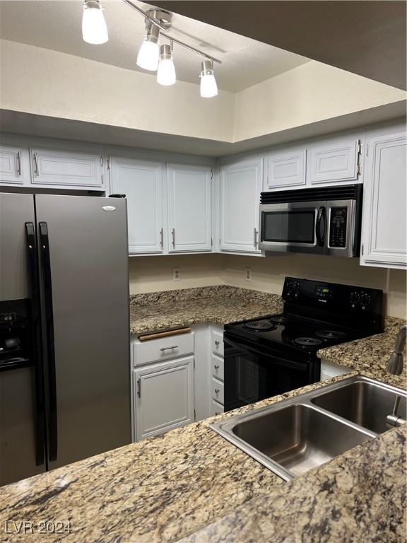 Las Vegas, Nevada 89117, United States, 2 Bedrooms Bedrooms, ,2 BathroomsBathrooms,Residential,Active,27241