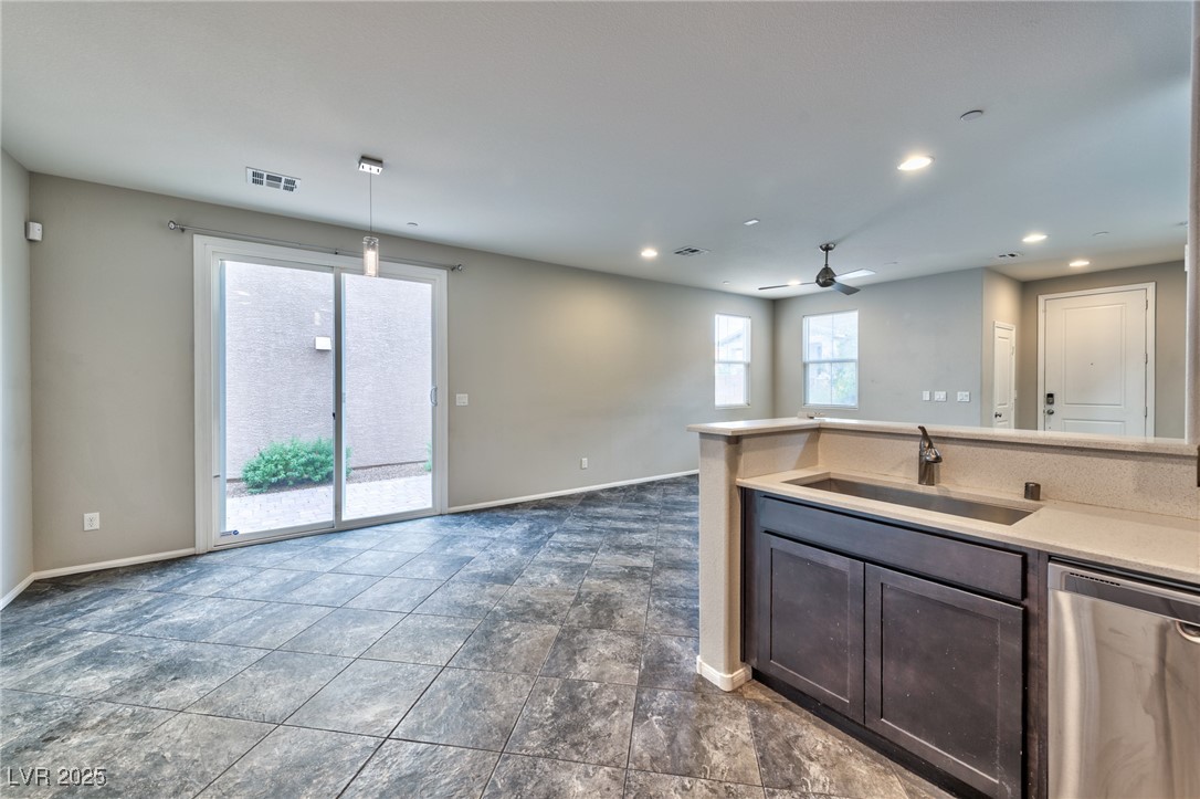 3158 Teaderman Walk