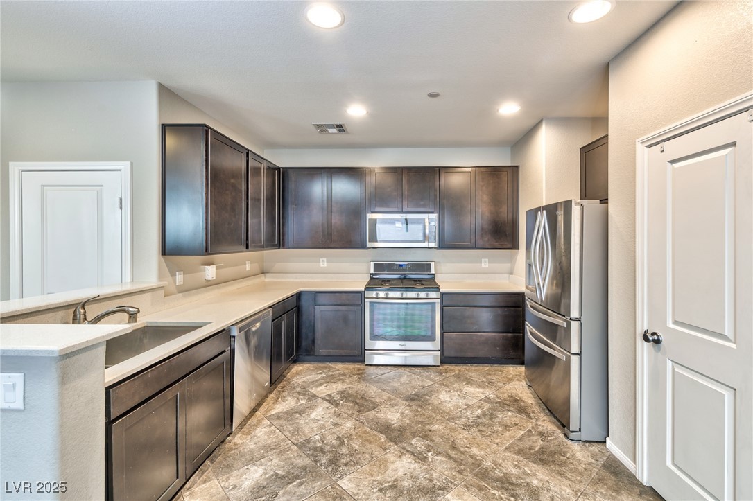 3158 Teaderman Walk