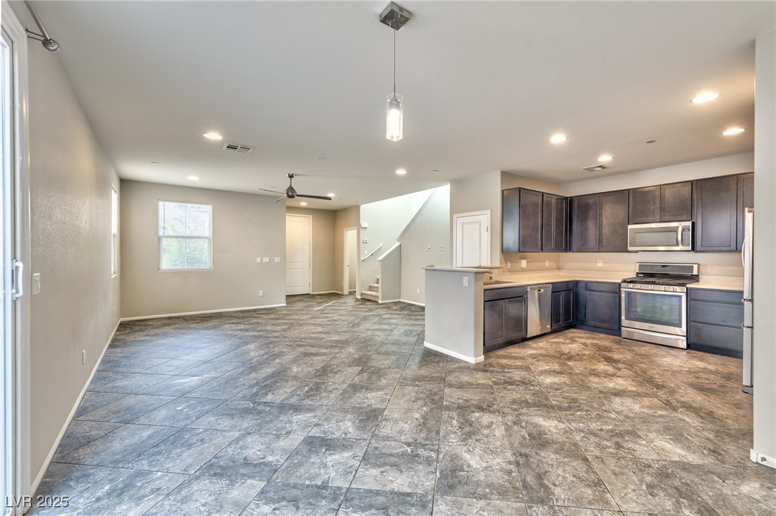 3158 Teaderman Walk