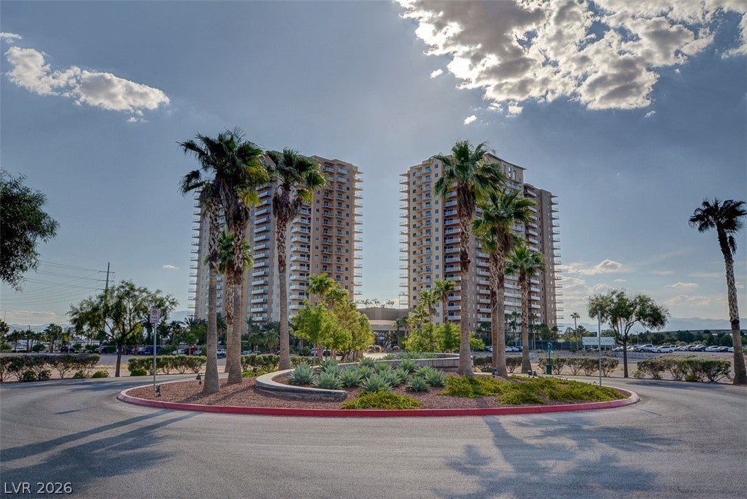 8255 LAS VEGAS Boulevard 618