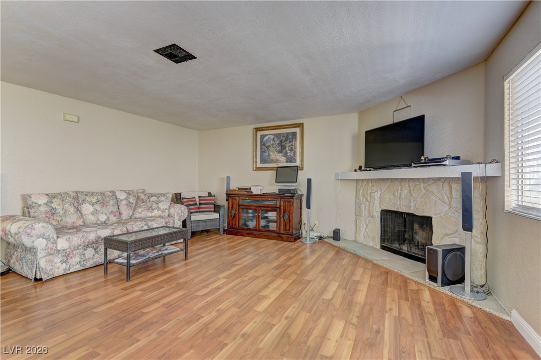 905 Rockview Drive 101