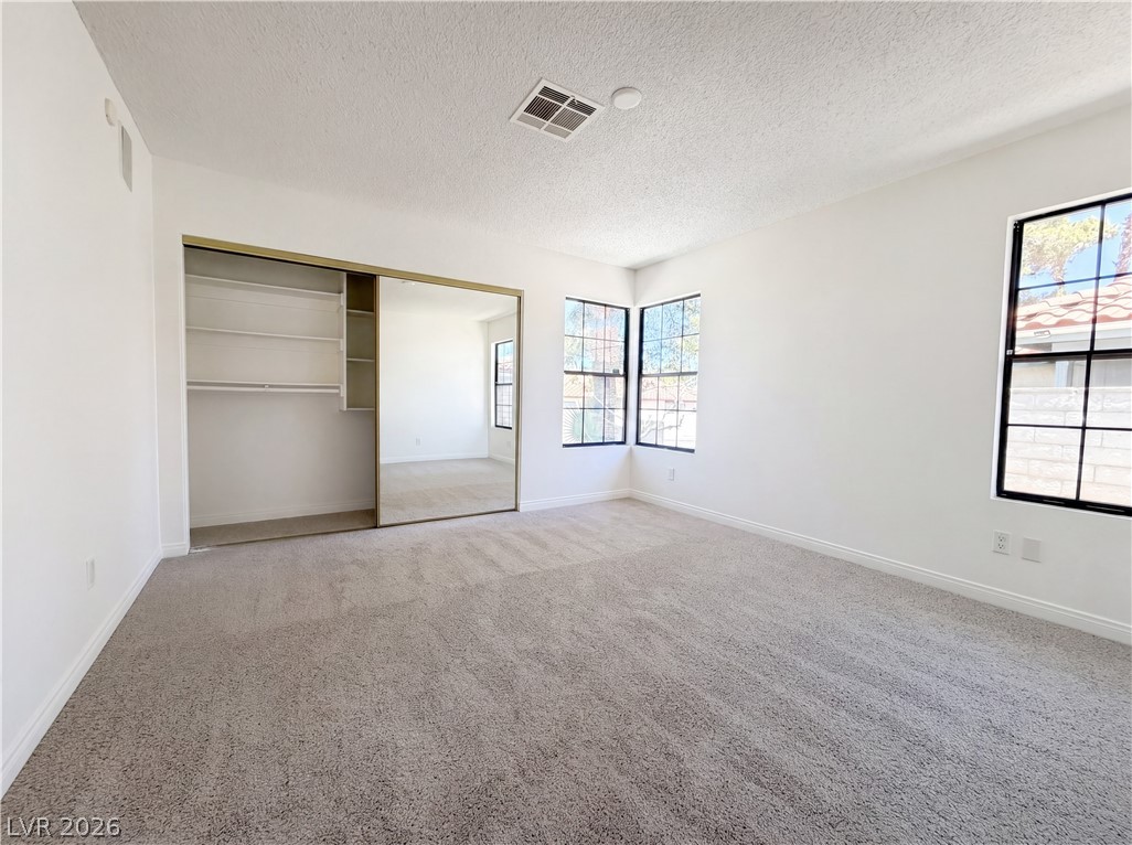 699 Thousand Oaks