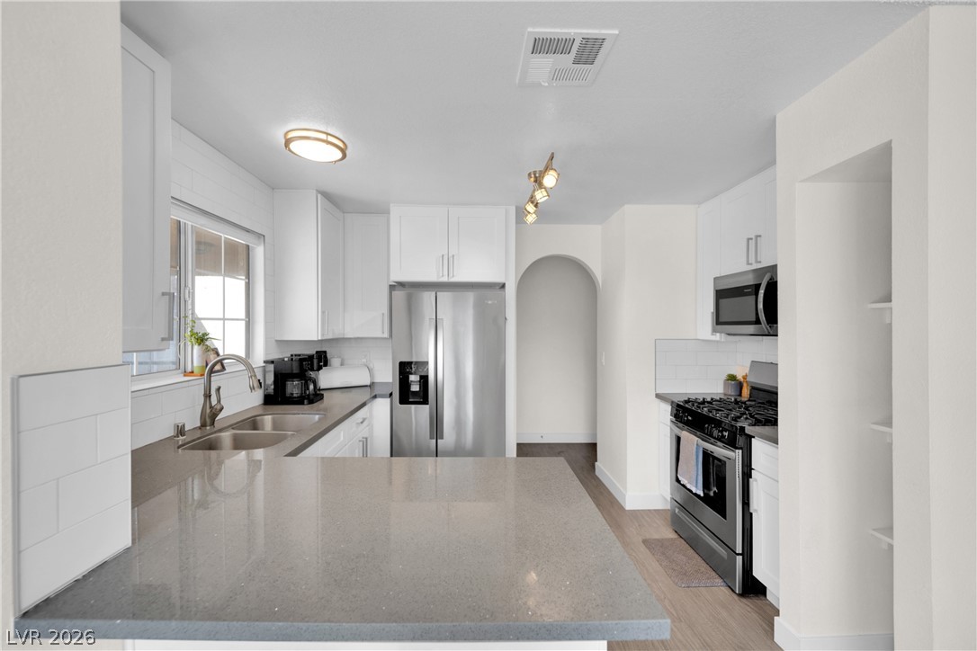 2200 S Fort Apache Road 2221