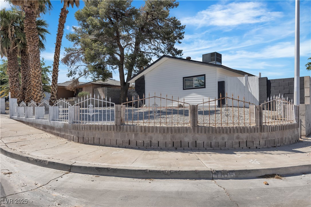 4186 Toronto Circle