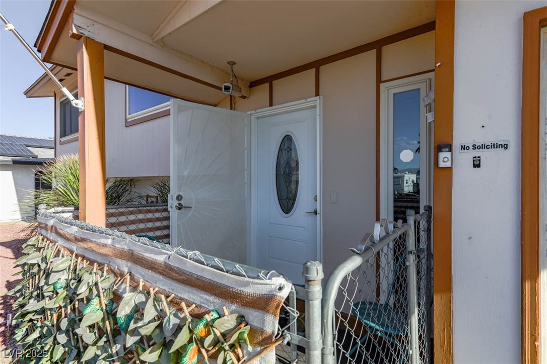 Properties 3 7121 Hurricane Way