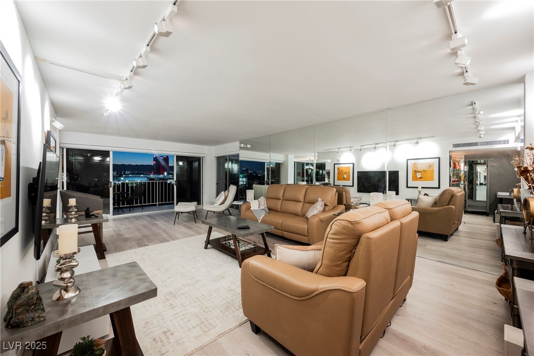 3111 Bel Air Drive 14A