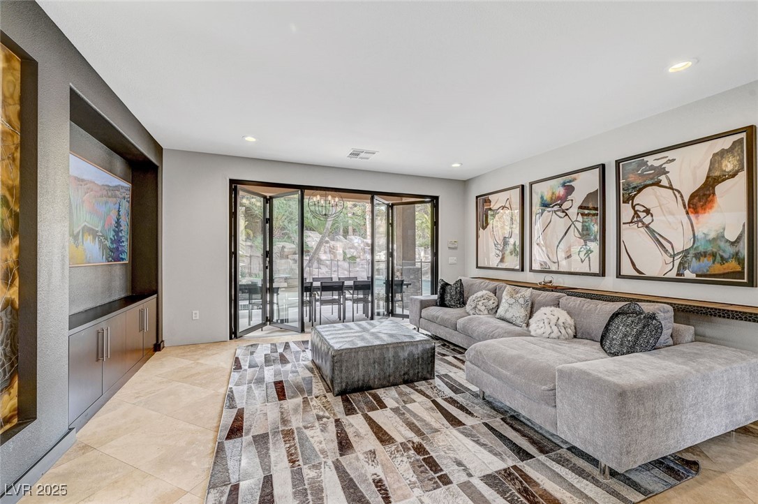 Las Vegas, Nevada 89144, United States, 4 Bedrooms Bedrooms, ,4 BathroomsBathrooms,Residential,Pending,10021