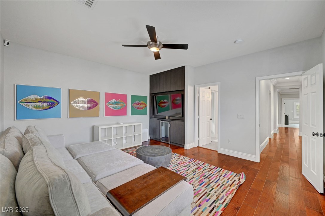 Las Vegas, Nevada 89144, United States, 4 Bedrooms Bedrooms, ,4 BathroomsBathrooms,Residential,Pending,10021