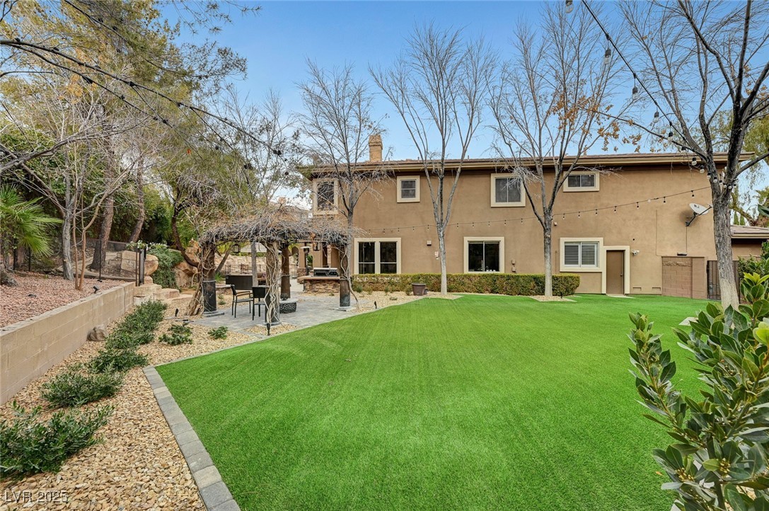 Las Vegas, Nevada 89144, United States, 4 Bedrooms Bedrooms, ,4 BathroomsBathrooms,Residential,Pending,10021