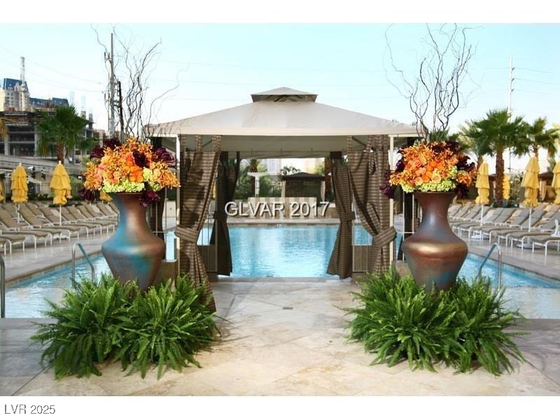 135 E Harmon Avenue 219