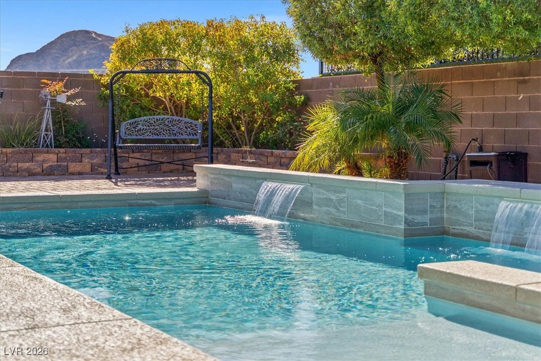 5311 VISTA DEL CANYON Circle