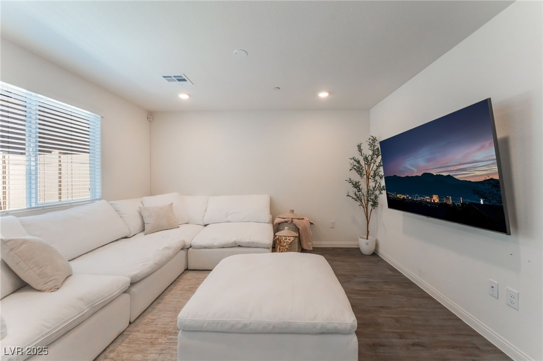 2691 Mango Light Avenue, North Las Vegas, Nevada image 6