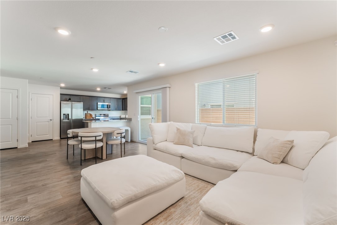 2691 Mango Light Avenue, North Las Vegas, Nevada image 5