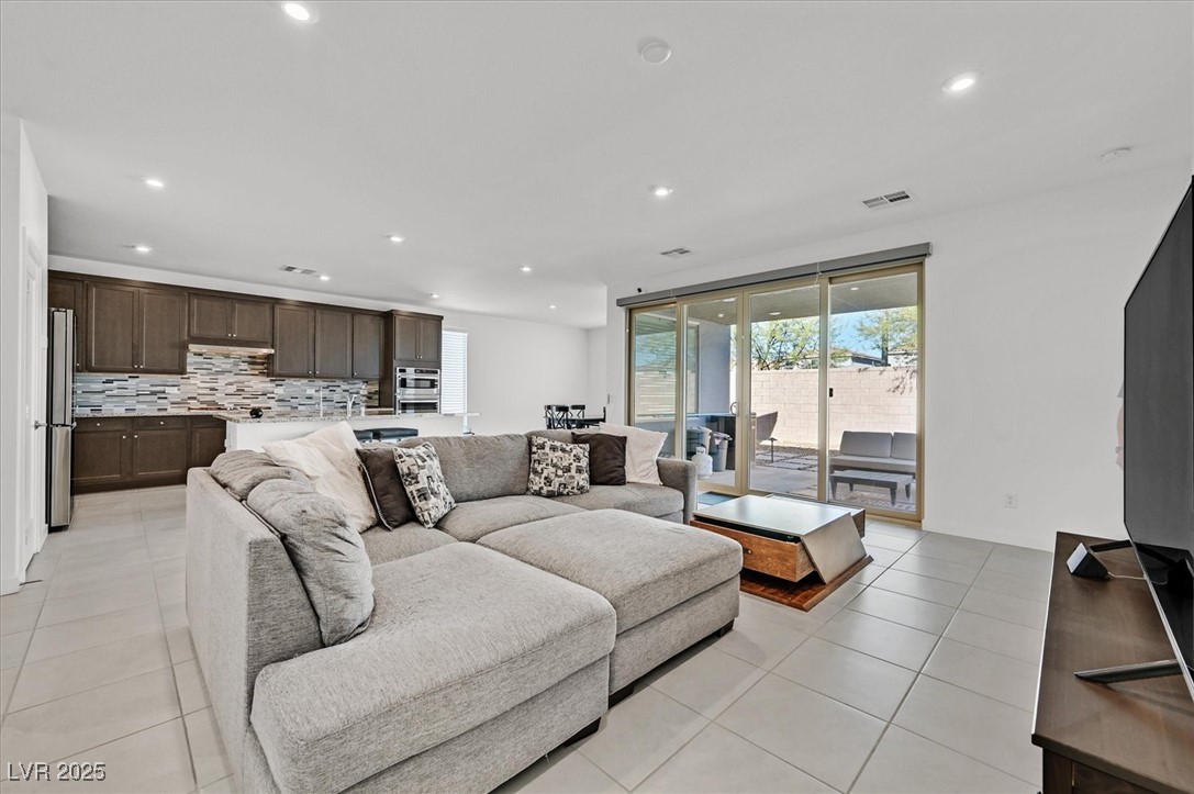 9715 Crisman Ridge Street