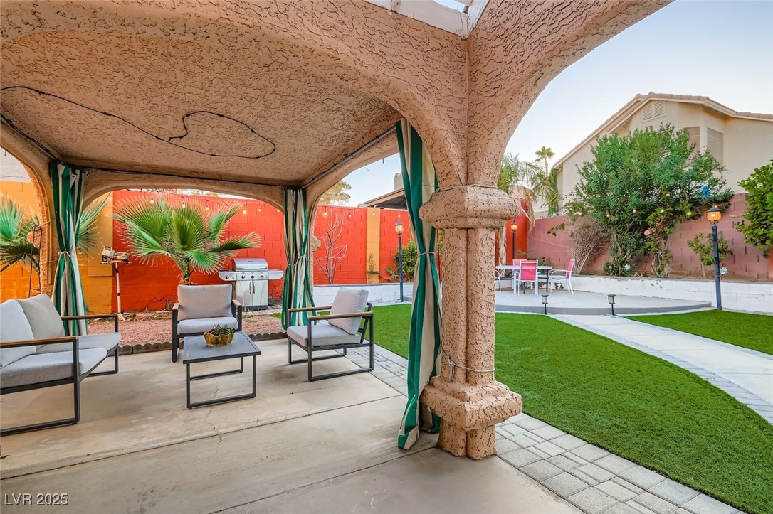 Henderson, Nevada 89014, United States, 3 Bedrooms Bedrooms, ,3 BathroomsBathrooms,Residential,Active,241361