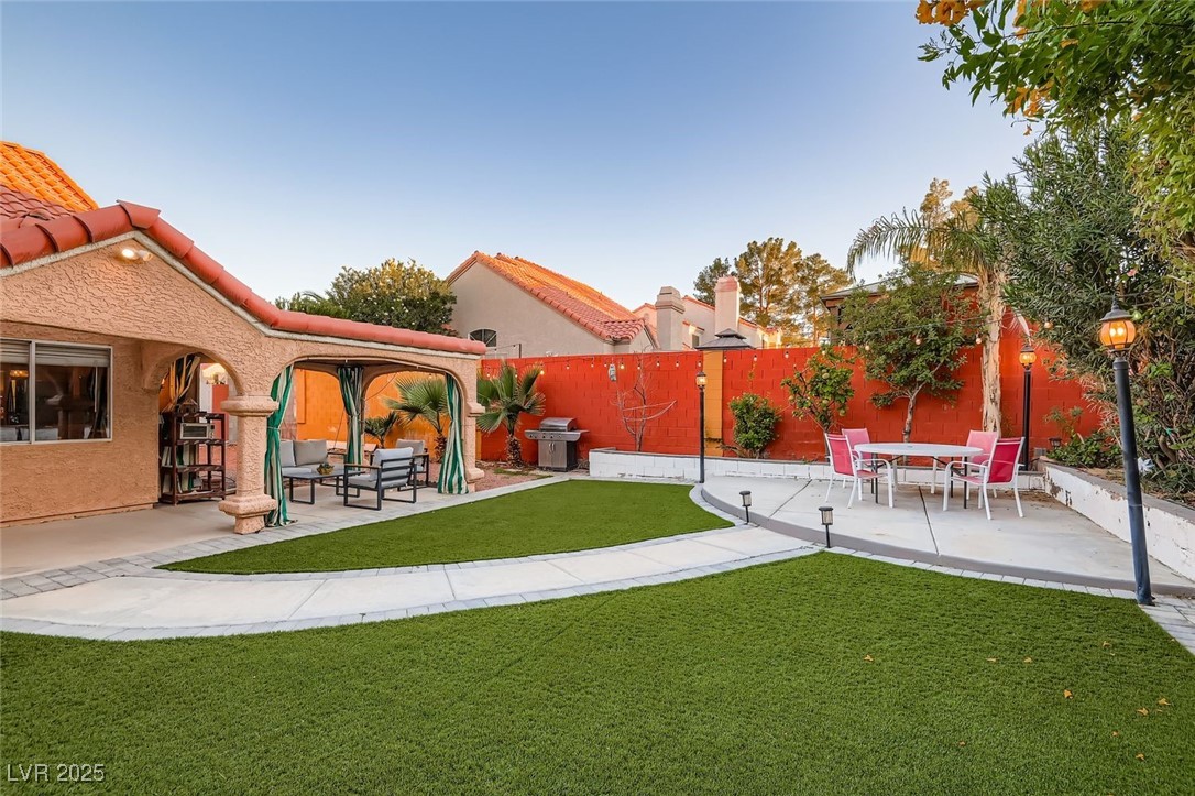 Henderson, Nevada 89014, United States, 3 Bedrooms Bedrooms, ,3 BathroomsBathrooms,Residential,Active,241361