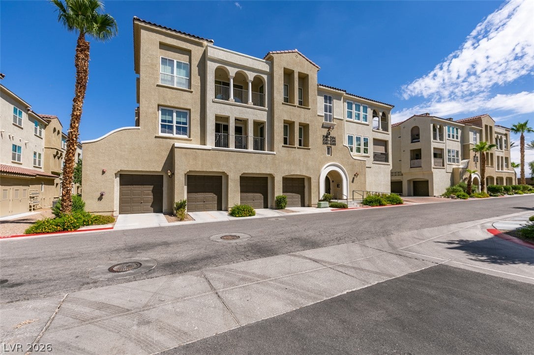 2555 Hampton Road 3203