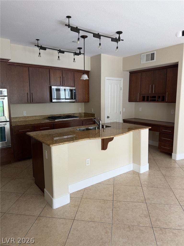 2555 Hampton Road 3203