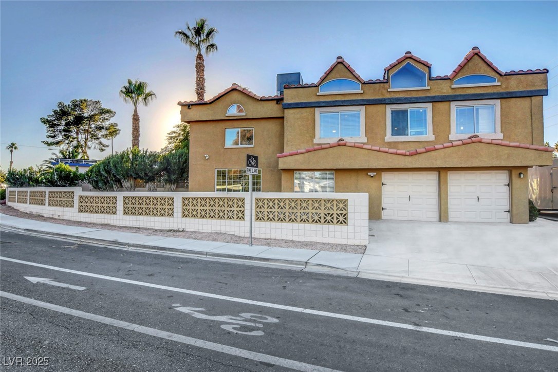 1729 E Desert Inn Road