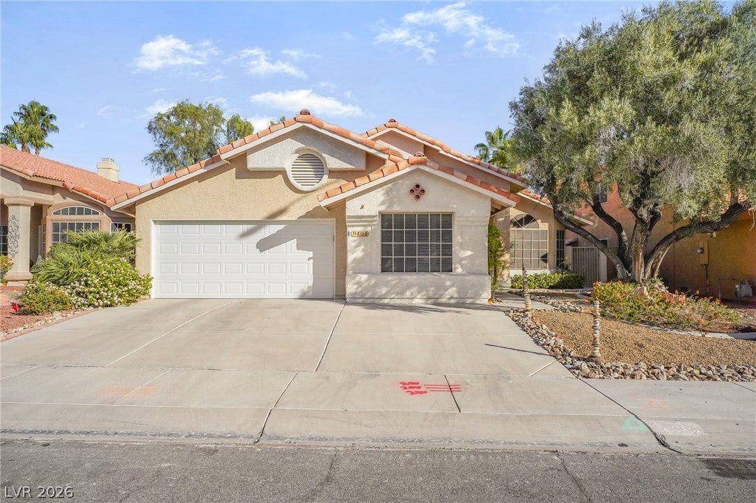 8404 Dry Cliff Circle