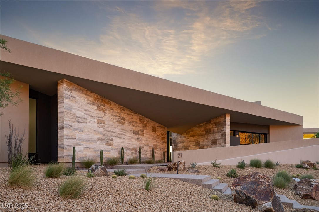21 Rockstream Drive
