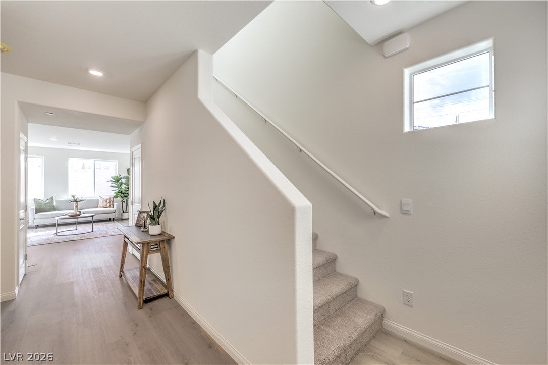 568 Ivory Peacock Ct