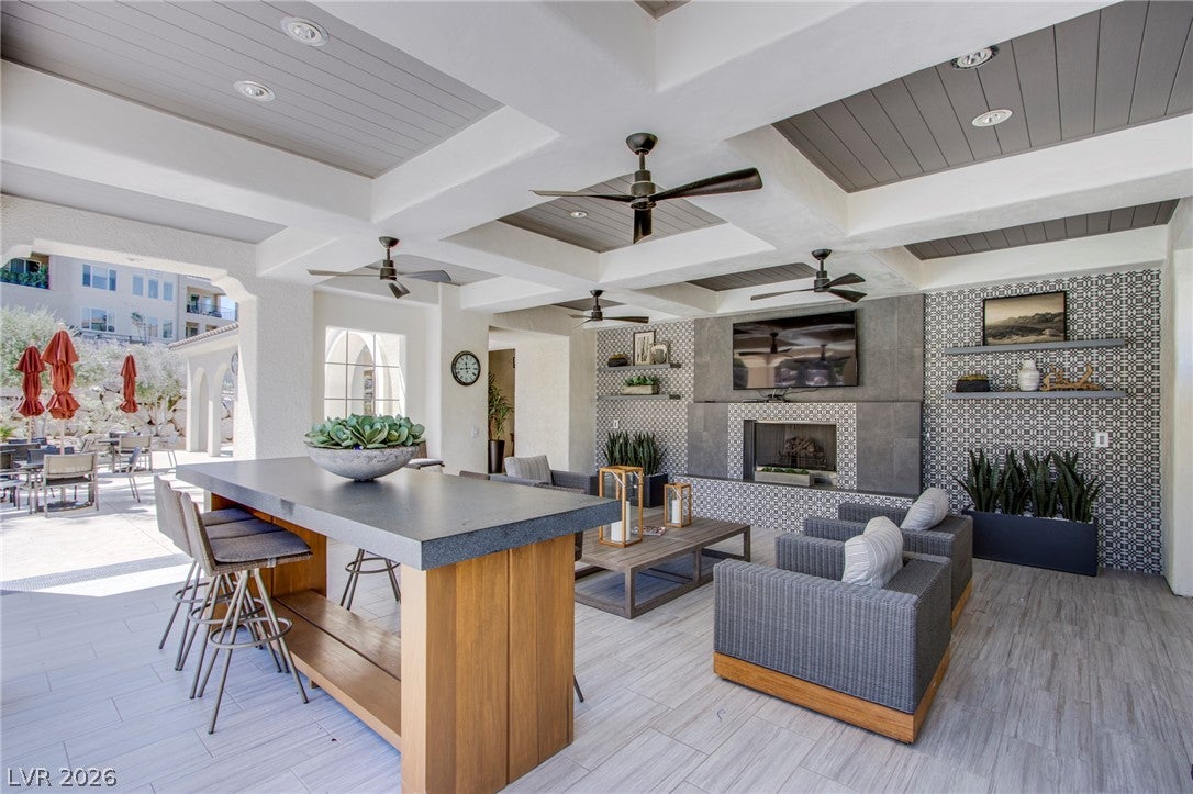 2555 Hampton Road 8201