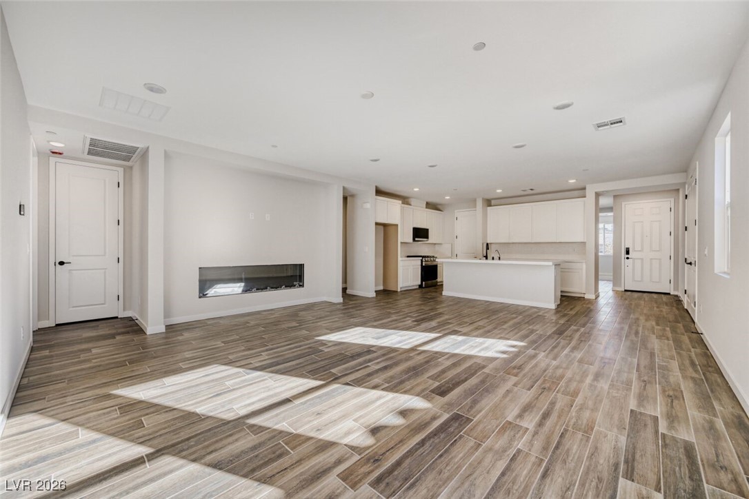 8337 Vanhoy Creek Street