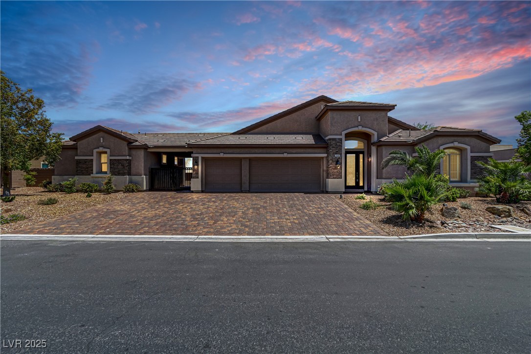 3906 Jacob Lake Circle