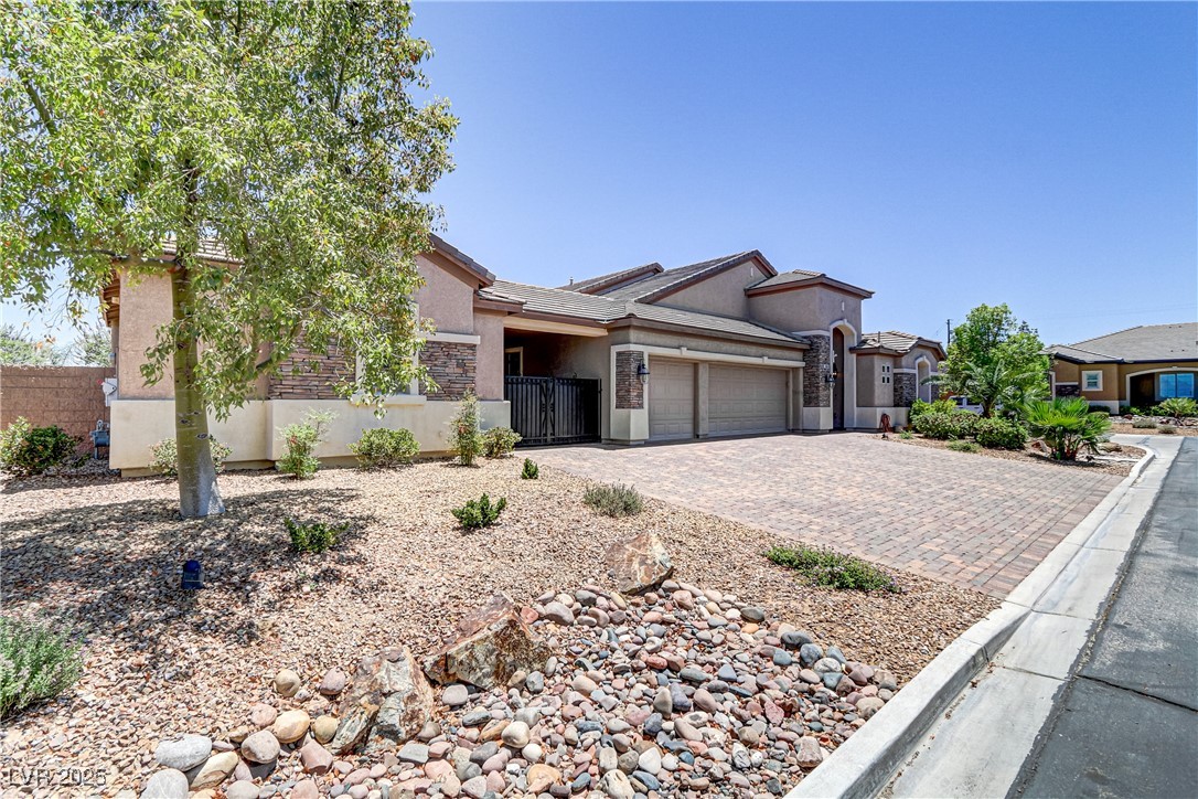 3906 Jacob Lake Circle