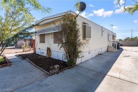 Mobile Home For Sale - 6041 Rocky Mountain Avenue<br/> Las Vegas, NV 89156