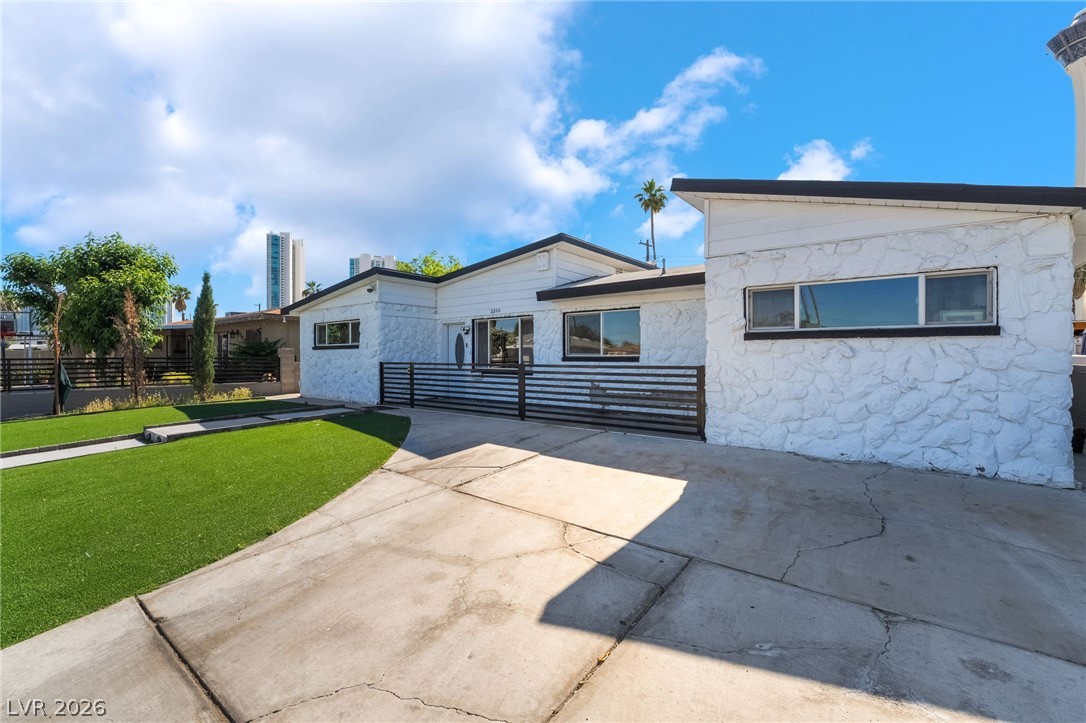 2200 Santa Ynez Drive