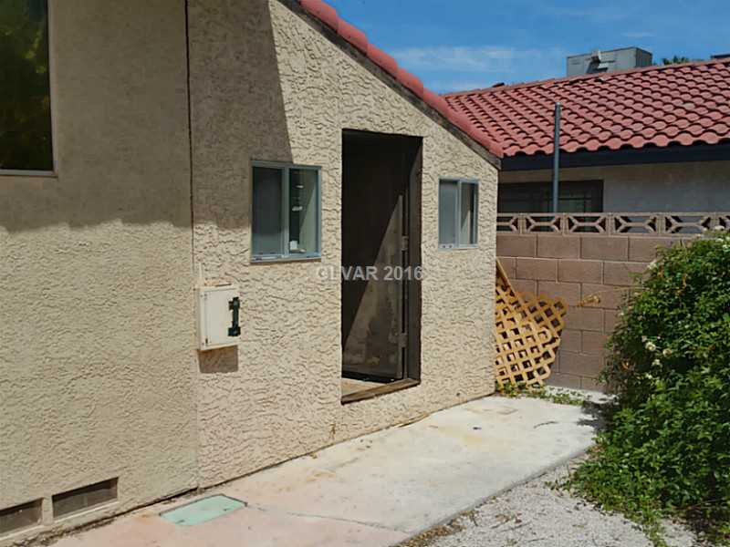 Las Vegas, Nevada 89103, United States, 4 Bedrooms Bedrooms, ,3 BathroomsBathrooms,Residential,Pending,76185