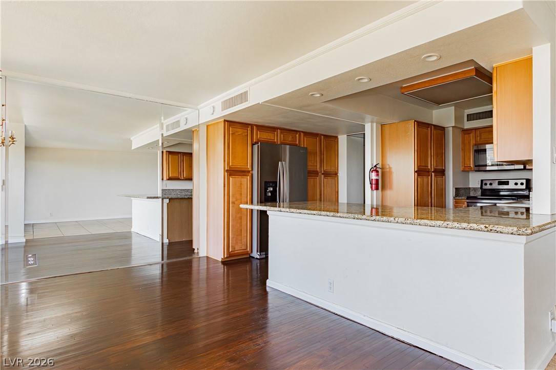 3111 Bel Air Drive 10C