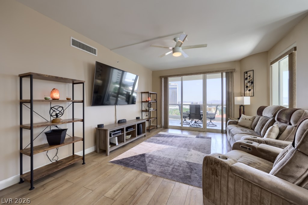 2747 Paradise Road 705