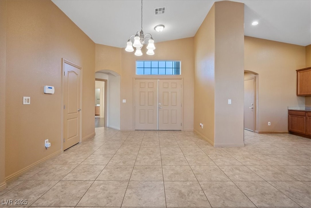 6458 White Tiger Court