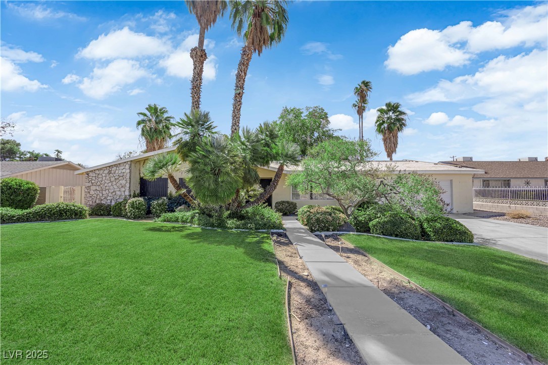 Properties 1 2105 Silver Avenue