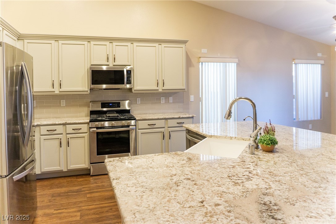 Properties 3 10941 Sospel Place